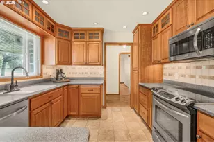 230 Park Dr, Oregon City, OR 97045 - Photo 11