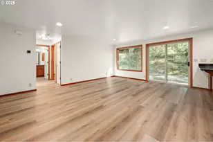 24520 Trillium Ln, Elmira, OR 97437 - Photo 15