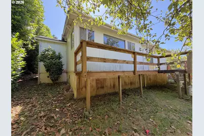 781 N 8th St, Coos Bay, OR 97420 - Photo 7
