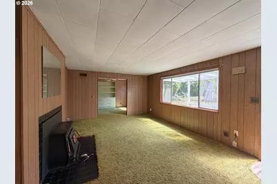 781 N 8th St, Coos Bay, OR 97420 - Photo 11