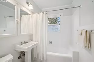 2647 SW Montgomery Dr, Portland, OR 97201 - Photo 35