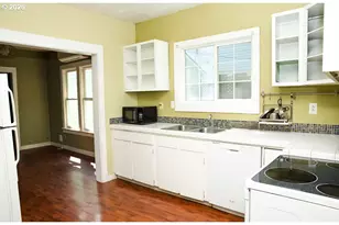 429 NE 79th Ave, Portland, OR 97213 - Photo 9
