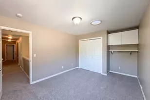5880 SE Snowberry Ct, Hillsboro, OR 97123 - Photo 11