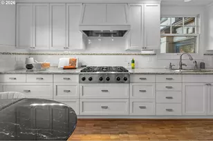 3455 NE 33rd Pl, Portland, OR 97212 - Photo 11
