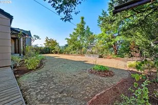 3455 NE 33rd Pl, Portland, OR 97212 - Photo 43