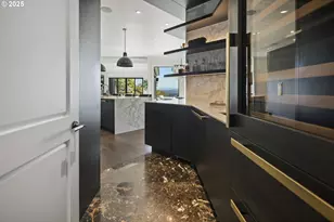 2088 Crest Dr, Lake Oswego, OR 97034 - Photo 19