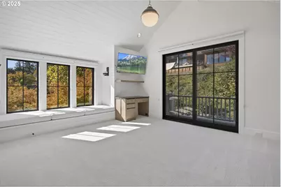 2088 Crest Dr, Lake Oswego, OR 97034 - Photo 37