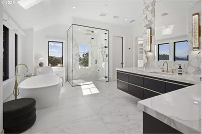 2088 Crest Dr, Lake Oswego, OR 97034 - Photo 35