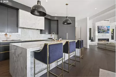 2088 Crest Dr, Lake Oswego, OR 97034 - Photo 17