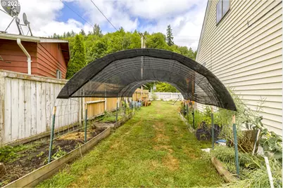 76830 Schroeder Rd, Clatskanie, OR 97016 - Photo 35