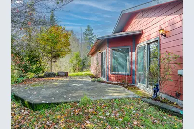 53874 Fishtrap Rd, Myrtle Point, OR 97458 - Photo 9