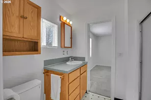 234 NE Grant St, Hillsboro, OR 97124 - Photo 17