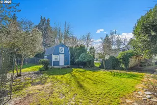 234 NE Grant St, Hillsboro, OR 97124 - Photo 29