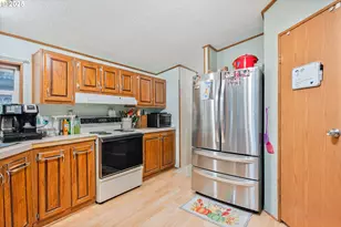 306 Cornwell Ave, Kelso, WA 98626 - Photo 3