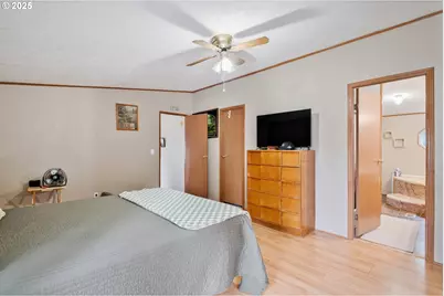 306 Cornwell Ave, Kelso, WA 98626 - Photo 9