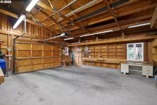 837 NE 67th Ave, Hillsboro, OR 97124 - Photo 33