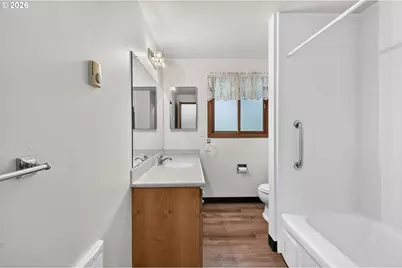 9016 NE 11th St, Vancouver, WA 98664 - Photo 31