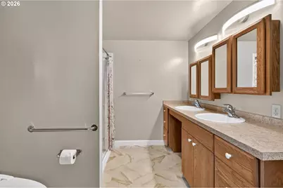 9016 NE 11th St, Vancouver, WA 98664 - Photo 21