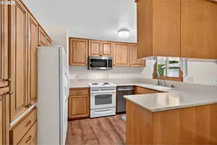 9016 NE 11th St, Vancouver, WA 98664 - Photo 11