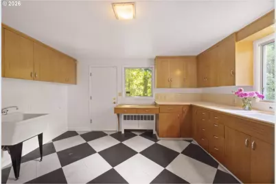 5406 SW Woods Ct, Portland, OR 97221 - Photo 25
