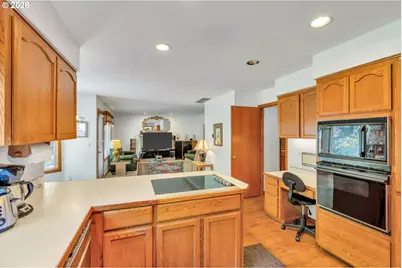 13455 SW Angora Ln, Beaverton, OR 97008 - Photo 15