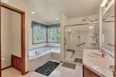 13455 SW Angora Ln, Beaverton, OR 97008 - Photo 35
