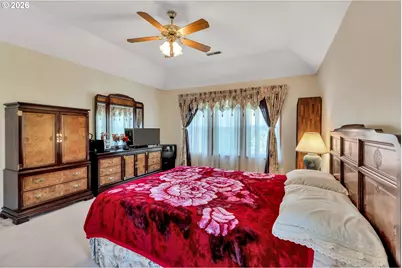 13455 SW Angora Ln, Beaverton, OR 97008 - Photo 33