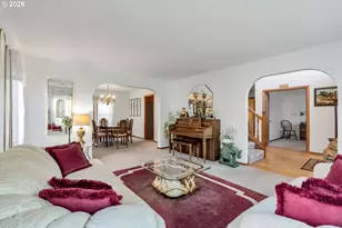 13455 SW Angora Ln, Beaverton, OR 97008 - Photo 9