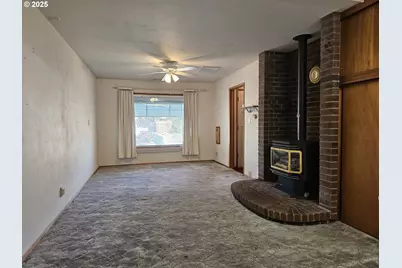 3218 SW Isaac Ave, Pendleton, OR 97801 - Photo 5