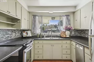 2740 Stark St, Eugene, OR 97404 - Photo 11