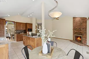 16105 NW Somerset Dr, Beaverton, OR 97006 - Photo 15