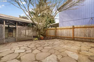 7035 N Catlin Ave, Portland, OR 97203 - Photo 27