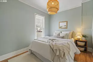 7035 N Catlin Ave, Portland, OR 97203 - Photo 17