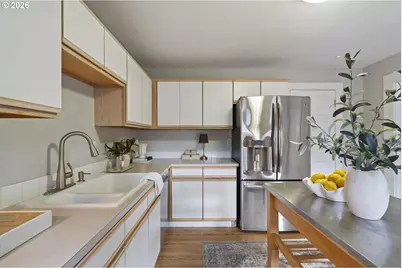 7035 N Catlin Ave, Portland, OR 97203 - Photo 13