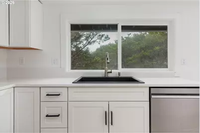 5670 Jasmine Ave, Cloverdale, OR 97112 - Photo 19