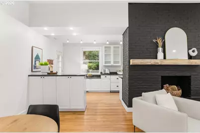 2622 SW Davenport Ct, Portland, OR 97201 - Photo 7