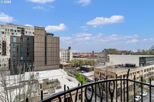 333 NW 9th Ave, Portland, OR 97209 - Photo 9