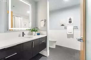 333 NW 9th Ave, Portland, OR 97209 - Photo 23