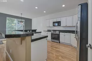 384 SW 105th Terrace, Portland, OR 97225 - Photo 7