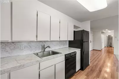 1313 Lincoln St #602, Eugene, OR 97401 - Photo 7