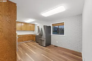 820 SE Barnes Ave, Gresham, OR 97080 - Photo 15