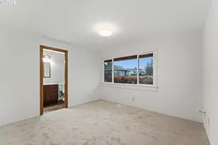 820 SE Barnes Ave, Gresham, OR 97080 - Photo 3