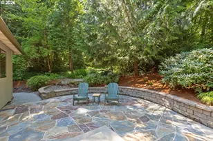 10052 SW Balmer Cir, Portland, OR 97219 - Photo 37