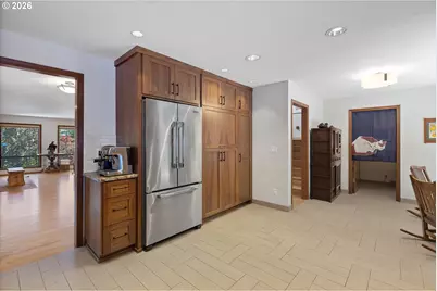 10052 SW Balmer Cir, Portland, OR 97219 - Photo 13