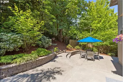 10052 SW Balmer Cir, Portland, OR 97219 - Photo 35