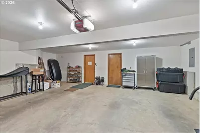 10052 SW Balmer Cir, Portland, OR 97219 - Photo 31