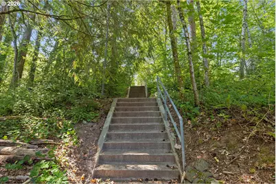 10052 SW Balmer Cir, Portland, OR 97219 - Photo 43