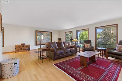 10052 SW Balmer Cir, Portland, OR 97219 - Photo 3