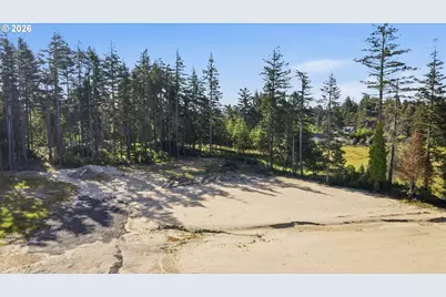 2215 Garfield St, North Bend, OR 97459 - Photo 5