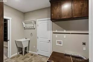 699 N Morrison St, Coos Bay, OR 97420 - Photo 37